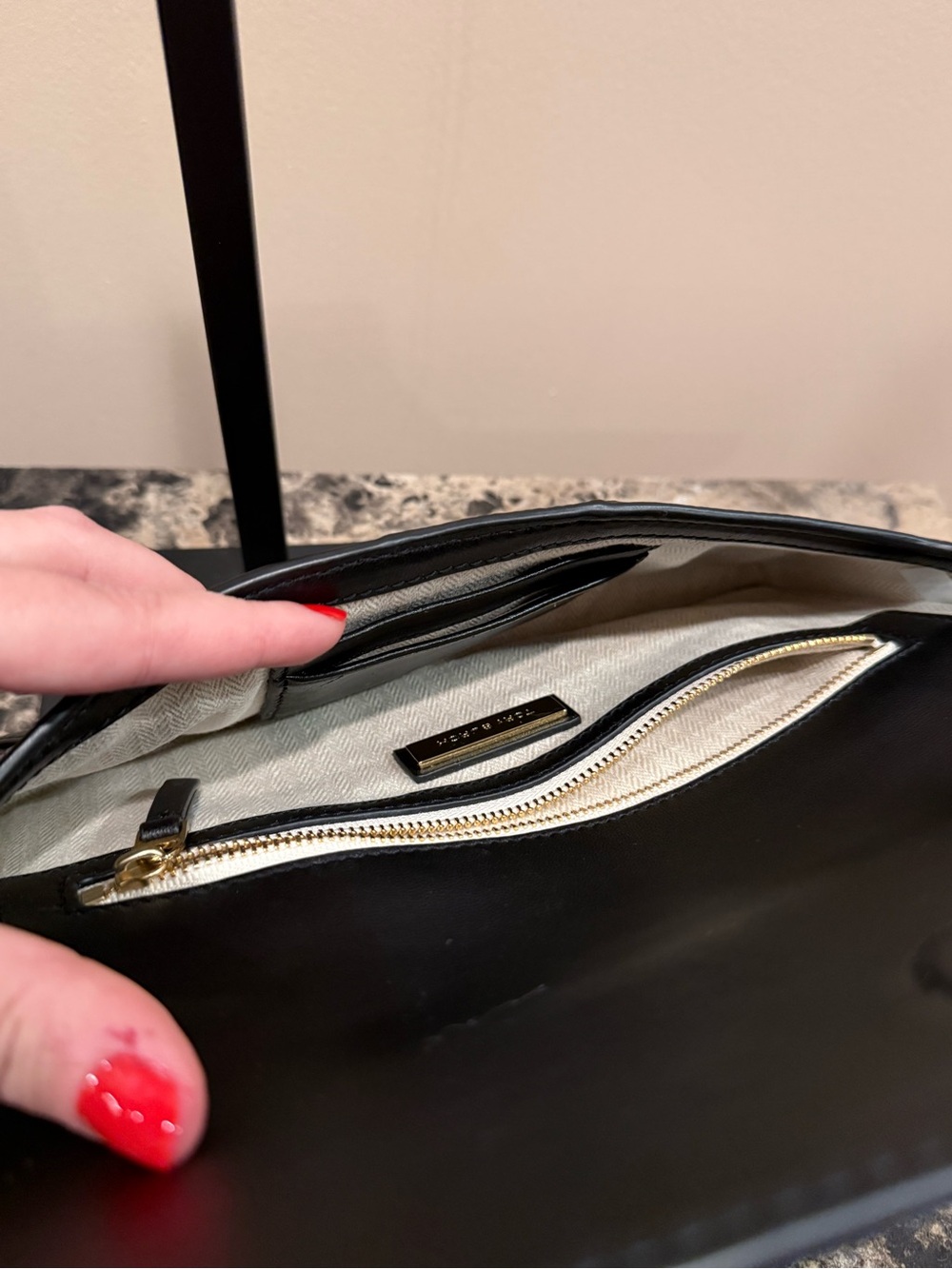 Tory Burch Kira Clutch Black - Picture 12 of 14